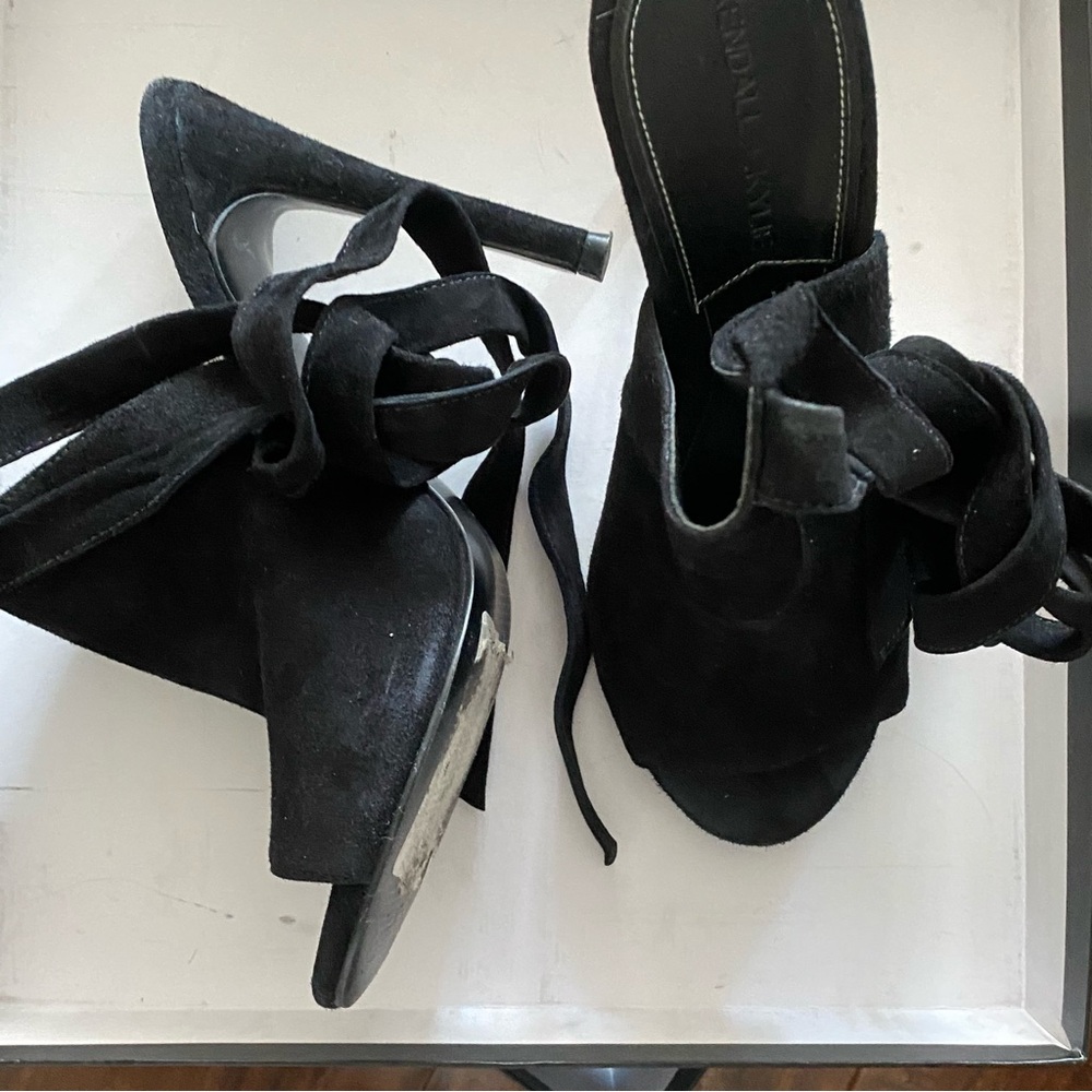 Kendall + Kylie "Evelyn" Black Suede Ankle-Tie Sandals US 5.5 - Picture 11 of 14